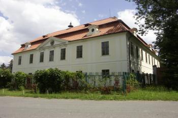 zámek od jihozápadu ( © Milan Caha 07/2008)
