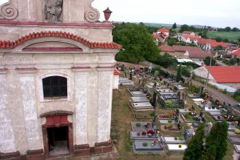 pohled ze zvonice ( © Milan Caha 09/2008)