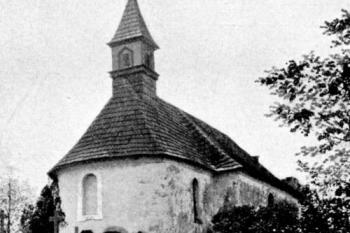 kostel na počátku 20. století ( © Antonín Podlaha: Soupis památek historických a uměleckých v Království Českém, sv. 28 Politický okres Vinohradský, Archaelogická komise při České akademii císaře Františka Josefa pro vědy, slovesnost a umění, Praha 1908)