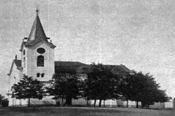 pohled od jihu na počátku 20. století (© Antonín Podlaha: Posvátná místa království Českého; Díl 1. Vikariáty: Českobrodský, Černokostelecký, Mnichovický a Prosecký, Dědictví sv. Jana Nepomuckého, Praha 1907)