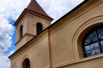 kostel sv. Prokopa (© František Kinař, 04/2015)