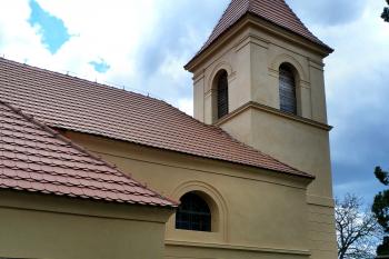 kostel sv. Prokopa (© František Kinař, 04/2015)