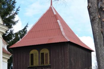 kostel sv. Václava se zvonicí ( © František Kinař 05/2017)