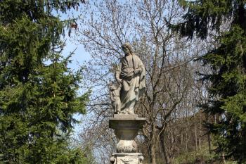 Sousoší pod hradem ( © Iva Spurná 29.4.2010)