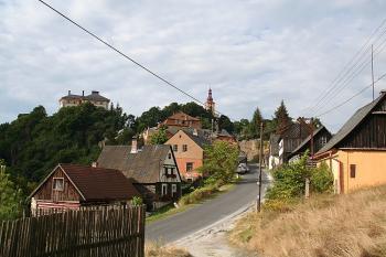 Pohled na město z cesty k loretě (© Ivan Grisa, 08/2008)