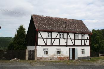 Dům s hrázděným patrem na severním konci náměstí (© Ivan Grisa, 08/2008)