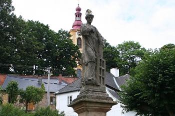 Socha sv. Vavřince na náměstí (© Ivan Grisa, 08/2008)
