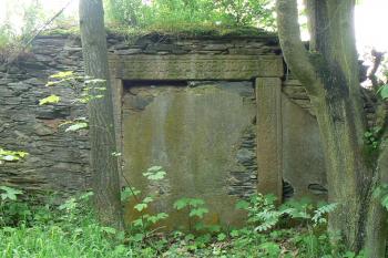 Zazděný vchod (© Prudký Martin, 05/2008)