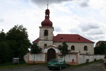 Kostel od severu (© Ivan Grisa, 08/2008)