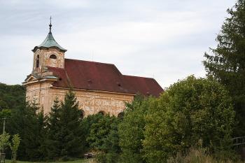 Kostel od jihu (© Ivan Grisa, 08/2008)