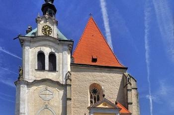 kostel sv. Petra a Pavla od jihozápadu (© Radovan Smokoň 06/2014)