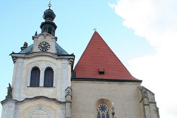Přední věž, západní průčelí hlavní lodi a předsíň (© Ivan Grisa, 08/2008)