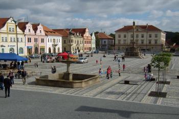 celkový pohled na náměstí  (© Petr Pospíšil, 09/2013)