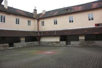 ambity kláštera (© Karel Husák, 03/2010)