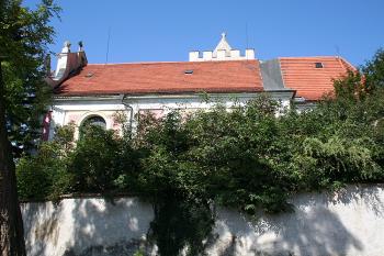 Kostel od západu (© Ivan Grisa, 08/2008)