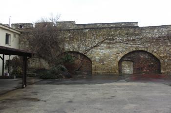 vnitřní hradba u Dlouhé brány (© Karel Husák, 03/2010)