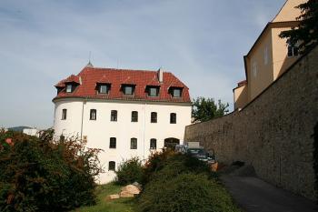 Bašta Baba od východu (z Michalské ulice) (© Ivan Grisa, 08/2008)