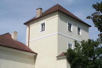 Hradební věž u někdejší Dlouhé brány (© Ivan Grisa, 08/2008)