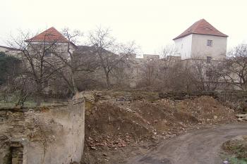 hradby na severovýchodě (© Karel Husák, 01/2005)