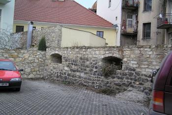 parkánová zeď (© Karel Husák, 01/2006)