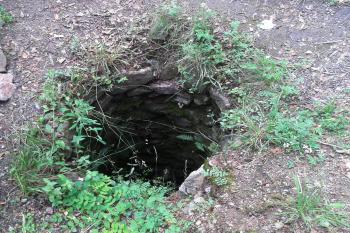hradní cisterna na dešťovou vodu ( © Ondřej Štěpánek 07/2013)