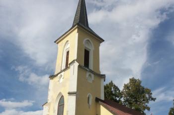 západní průčelí ( © Milan Caha 08/2008)