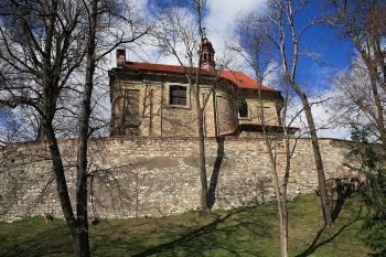Kostel od jihu (© Stanislav Šůna, 03/2008)