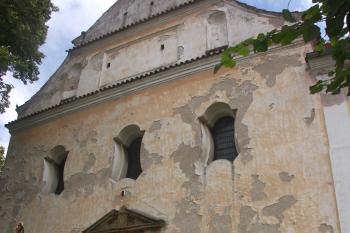 západní průčelí kostela ( © Milan Caha 08/2008)