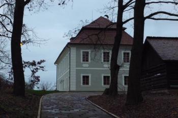 zámek Maníkovice (© Vlastislav Mareček, 12/2015)