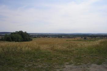 pohled od zámečku směrem do nížiny kolem Mnichova Hradiště ( © Ondřej Štěpánek 09/2008)