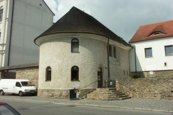 bašta přeměněná na prodejnu - ulice Příkopy ( © Milan Caha 09/2008)