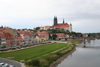Hrad a staré město od jihu (© Ivan Grisa, 09/2008)