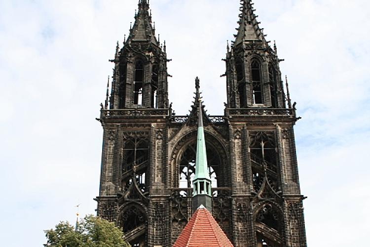 kostel sv. Jana Evangelisty a Donáta