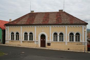 Fara severně pod kostelem (© Ivan Grisa, 09/2008)