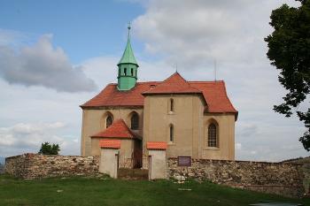 Kostel od jihu (© Ivan Grisa, 09/2008)