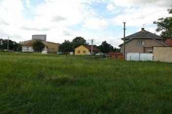 Pohled od kostela (© Jiří Cukr, 08/2014)