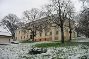 celkový pohled od jz. (© D Dohňanský, 12/2014)