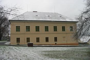 severní strana zámku (© D Dohňanský, 12/2014)