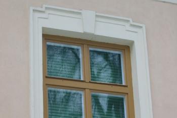 detail okenního ostění (© D Dohňanský, 12/2014)