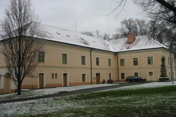 východní strana zámku  (© D Dohňanský, 12/2014)