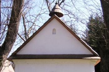 hlavní průčelí kaple ( © Jan P. Štěpánek 03/2006)