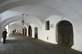 podloubí radnice (© Alena Volná, 1/2010)