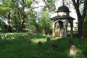 Muslimské pohřebiště ( © Ivan Grisa 05/2009)