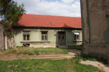budova židovské školy ( © Milan Caha 09/2008)