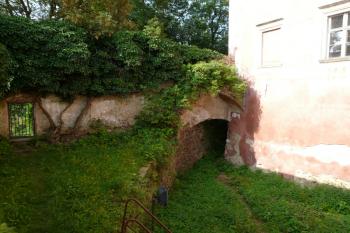 Hrad Sádek (© Jaroslav Šefčík, 08/2009)