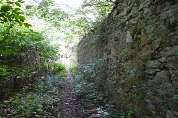 Hrad Sádek (© Jaroslav Šefčík, 08/2009)