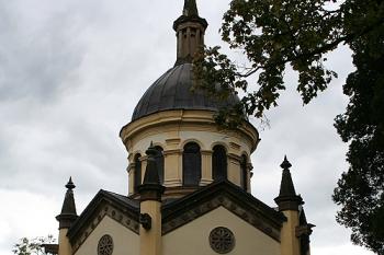 Hrobka Preidlovy rodiny na jižním okraji bývalého hřbitova (© Ivan Grisa, 09/2008)