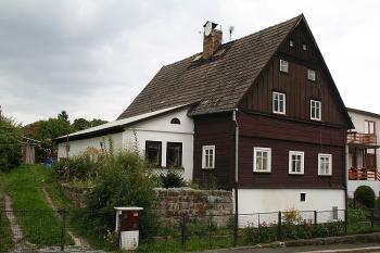 Předměstský roubený dům v Lipové ulici (© Ivan Grisa, 09/2008)