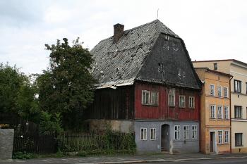 Dům č. p. 84 v Lipové ulici z poloviny 17. století (© Ivan Grisa, 09/2008)