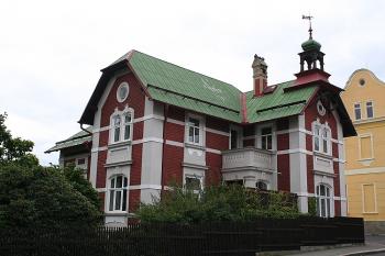 Vila v ulici 5. května (© Ivan Grisa, 09/2008)